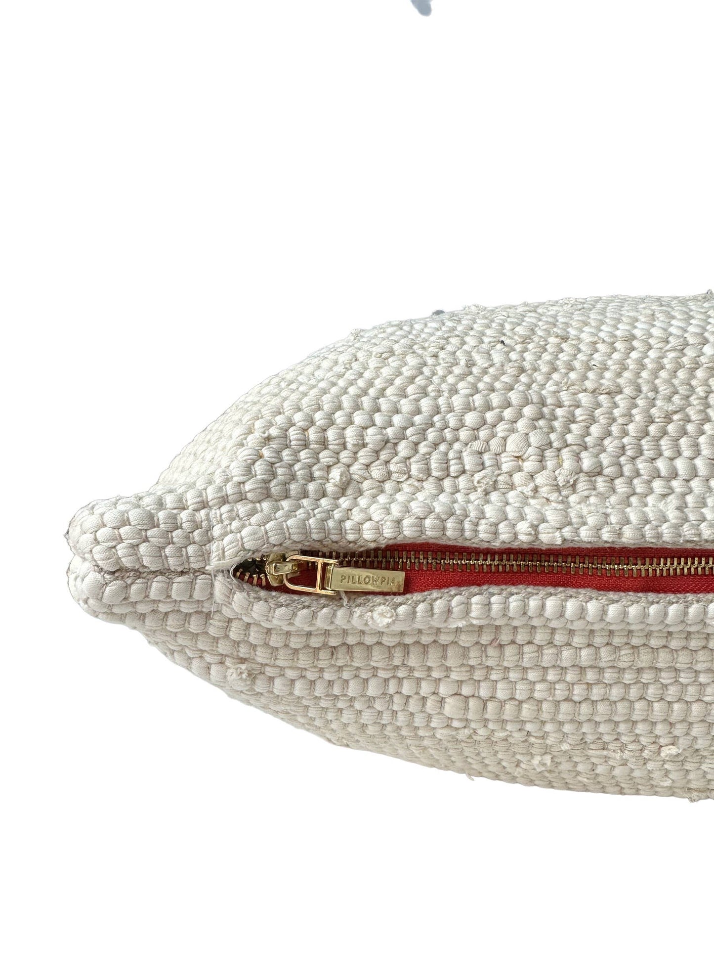 Jolie pillow in Petunia